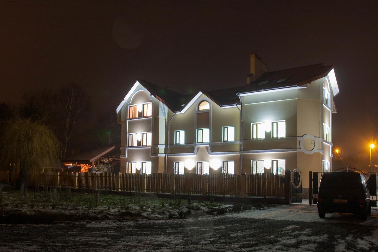 Hotel Alekselena Malekhuv Zewnętrze zdjęcie