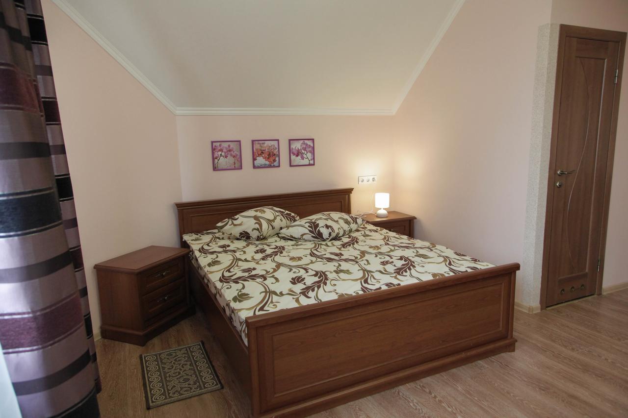 Hotel Alekselena Malekhuv Zewnętrze zdjęcie